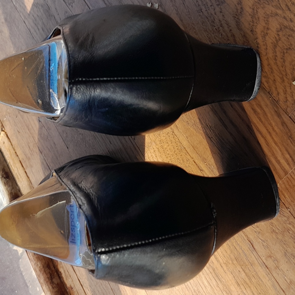 Vintage Enzo Angioloni Destressed Pumps - Picture 3 of 10